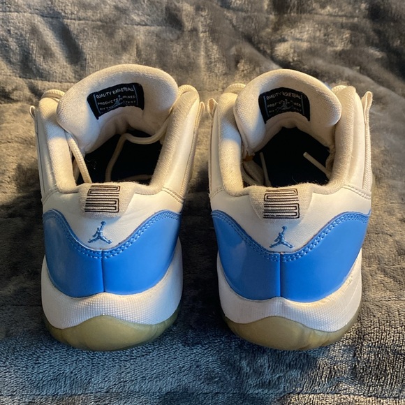 Nike Air Jordan 11 retro low “University Blue” - Picture 4 of 6